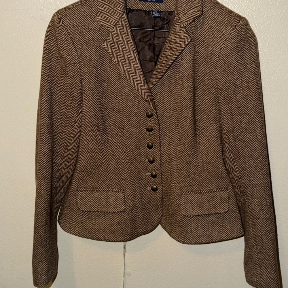 CHAPS Brown Herringbone Wool Blend Blazer with Crest Buttons size Small - Picture 5 of 6